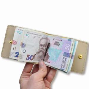 Бежевий шкіряний затискач для купюр та карток з гербом