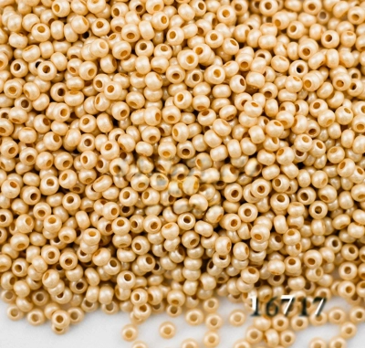 Preciosa 16717 10/0