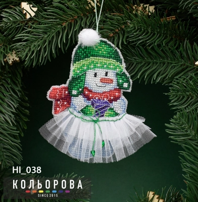 Новогодняя игрушка НІ_038 "Снеговичек Дина"