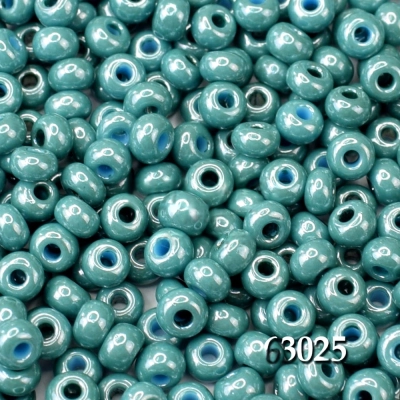 Бісер Preciosa 63025 8/0
