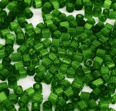 Preciosa 55041 10/0 (cut glass)